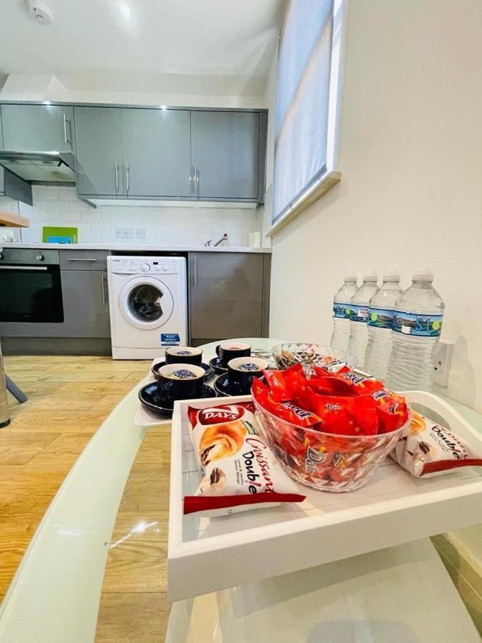 Lovely 2 Bedroom Serviced Apartment In London Bagian luar foto