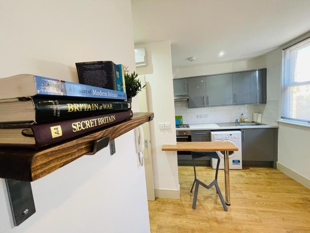 Lovely 2 Bedroom Serviced Apartment In London Bagian luar foto