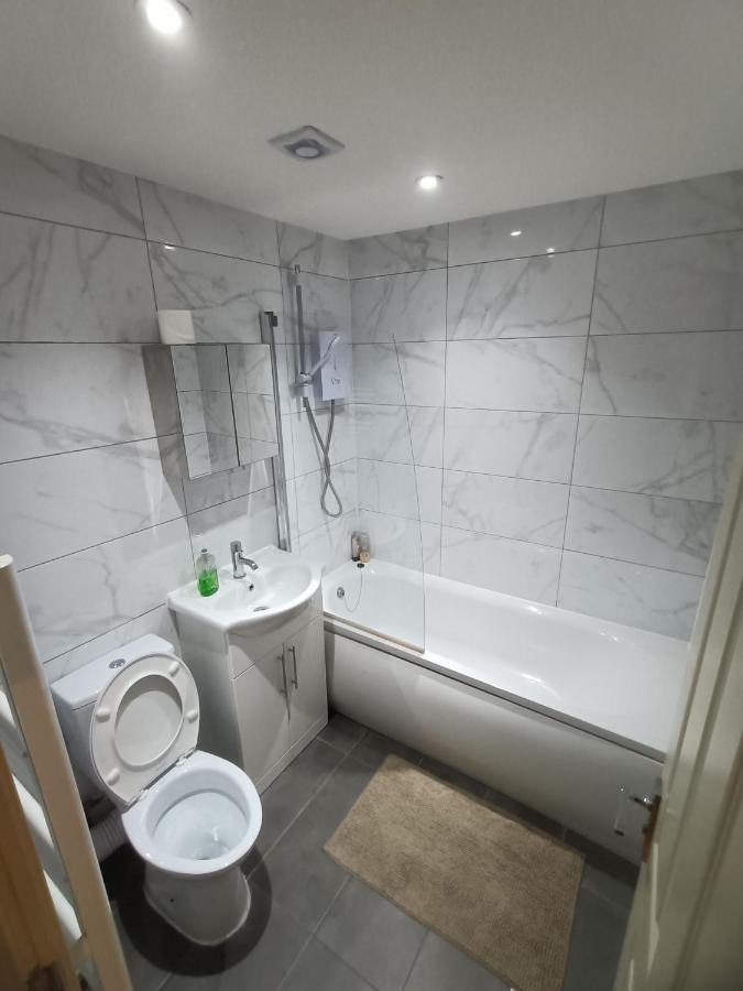 Lovely 2 Bedroom Serviced Apartment In London Bagian luar foto